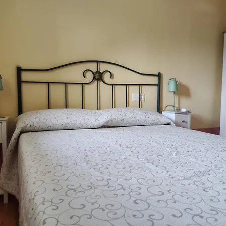 Casa Pedroarias, Cerca De Playa De Rodiles بيت للعطل